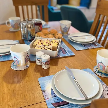 The Old Post Office דירה וויטבי